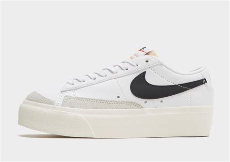 nike blazer low top women